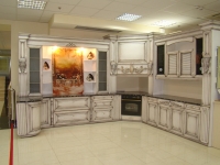 Кухня сіра з різьбленням